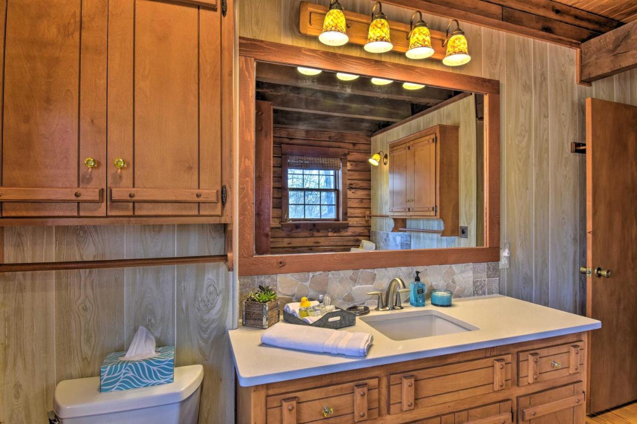Luxury Pearcy Cabin With 5 Private Acres And Hot Tub! Exterior foto